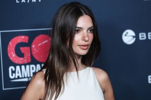 Emily Ratajkowski Sexy TheFappeningBlog.com 50.jpg