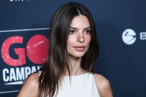 Emily Ratajkowski Sexy TheFappeningBlog.com 57.jpg