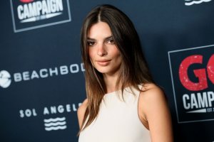 Emily Ratajkowski Sexy TheFappeningBlog.com 115.jpg