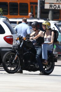 Thomas Brodie-Sangster, Gzi Wisdom  TheFappeningBlog.com 367_.jpg