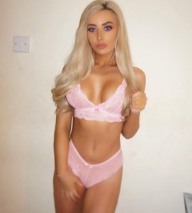 Chloe Crowhurst Sexy TheFappeningBlog.com 19.jpg