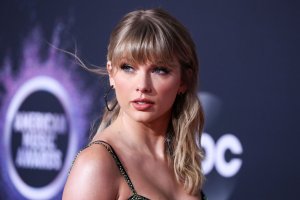 Taylor Swift Sexy TheFappeningBlog.com 104.jpg