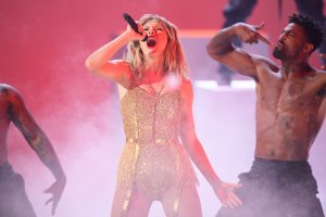 Taylor Swift Sexy Photos TheFappeningBlog.com 1.jpg