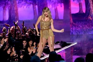 Taylor Swift Sexy Photos TheFappeningBlog.com 6.jpg