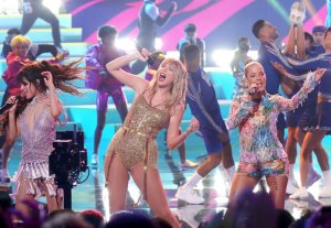 Taylor Swift Sexy Photos TheFappeningBlog.com 30.jpg