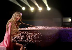 Taylor Swift Sexy Photos TheFappeningBlog.com 123.jpg