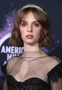 Maya Hawke Sexy TheFappeningBlog.com 23.jpg