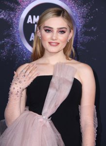 Meg Donnelly Sexy TheFappeningBlog.com 40.jpg