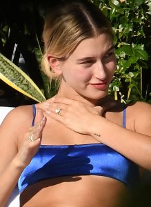 Hailey Bieber (Baldwin) Sexy TheFappeningBlog.com 17.jpg