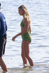 Hailey Baldwin Hot Sexy Pics TheFappeningBlog.com 2.jpg