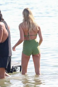 Hailey Baldwin Hot Sexy Pics TheFappeningBlog.com 13.jpg