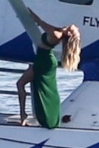 Hailey Baldwin Hot Sexy Pics TheFappeningBlog.com 34.jpg