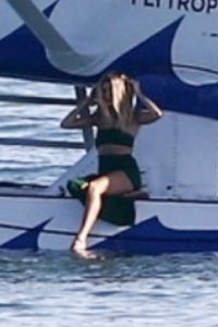 Hailey Baldwin Hot Sexy Pics TheFappeningBlog.com 37.jpg