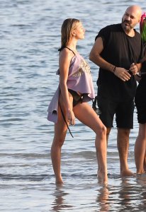 Hailey Bieber Sexy Ass TheFappeningBlog.com 21.jpg