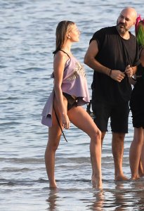 Hailey Bieber Sexy Ass TheFappeningBlog.com 22.jpg