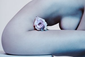 Júlia Moreno Nude TheFappeningBlog.com 3.jpg