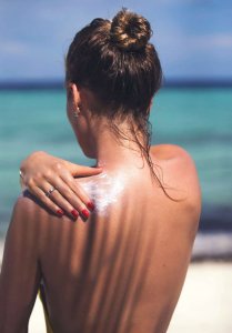 Toni Garrn Topless & Sexy 23.jpg