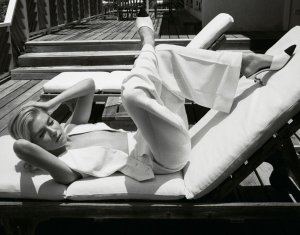 Sienna Miller Sexy & Topless 2.jpg