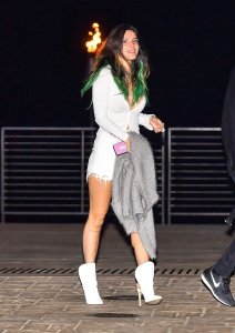 Bella Thorne Sexy TheFappeningBlog.com 10.jpg