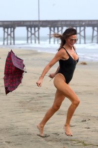 Lizzie Cundy Sexy TheFappeningBlog.com 11.jpg