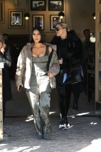 Kim Kardashian Sexy TheFappeningBlog.com 38.jpg