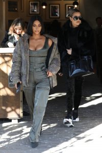 Kim Kardashian Sexy TheFappeningBlog.com 39.jpg