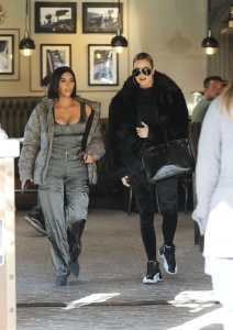 Kim Kardashian Sexy TheFappeningBlog.com 50.jpg