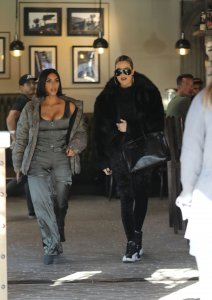 Kim Kardashian Sexy TheFappeningBlog.com 61.jpg