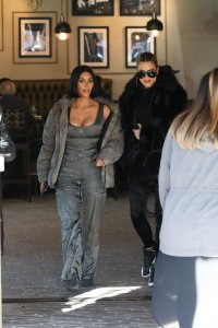 Kim Kardashian Sexy TheFappeningBlog.com 75.jpg