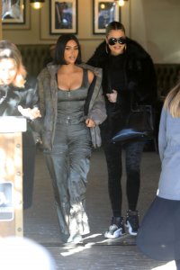 Kim Kardashian Sexy TheFappeningBlog.com 94.jpg