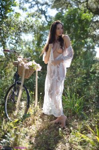 Niky F Nude TheFappeningBlog.com 10.jpg