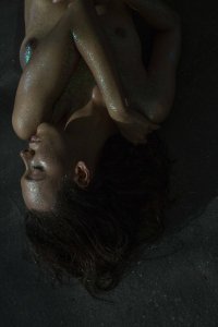 Kasia Kmiotek  Nude TheFappeningBlog.com 2.jpg