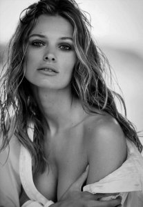 Edita Vilkeviciute Nude & Sexy 9.jpg Edita Vilkeviciute Nude & Sexy 9.jpg