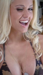 Maryse Ouellet Sexy 5.jpg