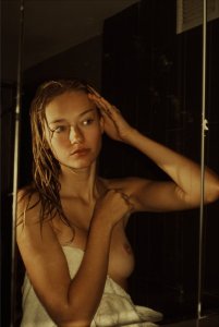 Ella Rattigan Nude TheFappeningBlog.com 1.jpg