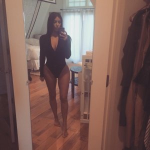 Kim Kardashian Selfies 1.jpg