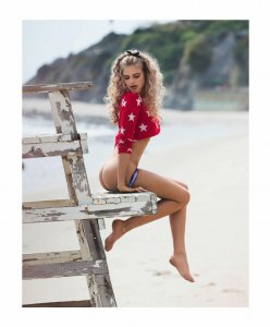 Valerie van der Graaf Nude & Sexy 5.jpg