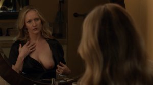 Paula Malcomson Nude 1.jpg