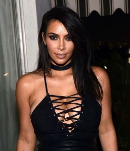Kim Kardashian Sexy 3.jpg