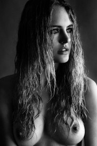 Madison Riley Nude & Sexy 7.JPG