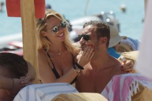 Ilary Blasi Bikini 2.jpg