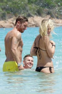 Ilary Blasi Bikini 6.jpg