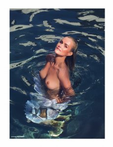 Laeticia Hallyday Nude Sexy 15.jpg