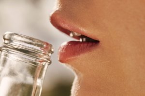 Farah Holt Nude & Sexy 9.jpg