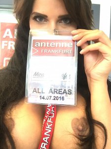 Micaela Schaefer Naked 10.JPG