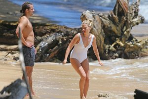 Margot Robbie Sexy 66.jpg