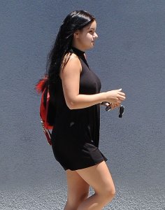 Ariel Winter Pokies 8.jpg