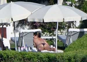 Jennifer Aniston Sexy & Topless 4.jpg