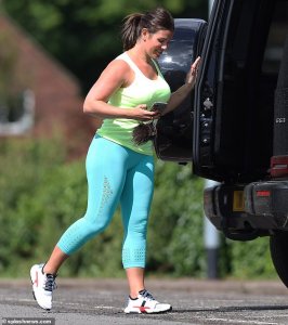 29406726-8402857-Standing_out_Rebekah_Vardy_turned_heads_in_a_neon_green_top_and_-m-50_1591715...jpg