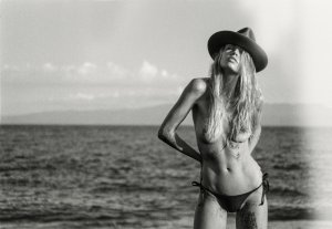 Joanna Halpin Topless 8.jpg